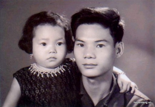 Ảnh chị Nguyễn Thị Ngọc Lan chụp cùng ba lúc nhỏ
