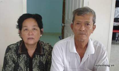 Vợ chồng ông Huỳnh Văn Nhơn 