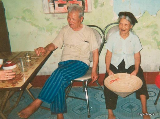 Ông Đào Xuân Ché ( trái )