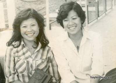 Chị Hoài Hương (trái)