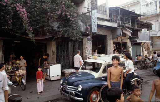 Và đây là bức ảnh chụp khu vực Chợ Lớn vào năm 1979. 