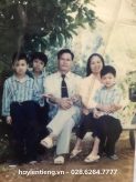 Bà Phạm Thị Hương cùng gia đình